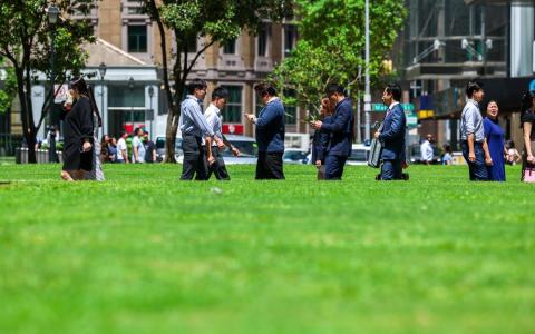 退休辅助计划存款和存户去年双增长 现金储存占比升至21%