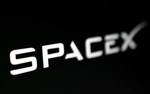 The SpaceX logo is seen in this illustration taken June 5, 2026. REUTERS/Dado Ruvic/Illustration（REUTERS）