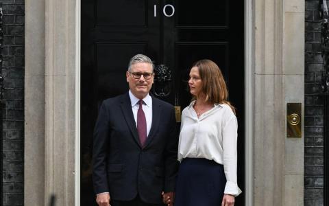 英首相斯塔默宣布辞职 伯纳姆要竞选党魁争首相大位