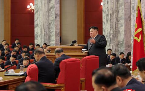 金正恩要持续扩大核武力量  再称韩国为“最敌对国家”