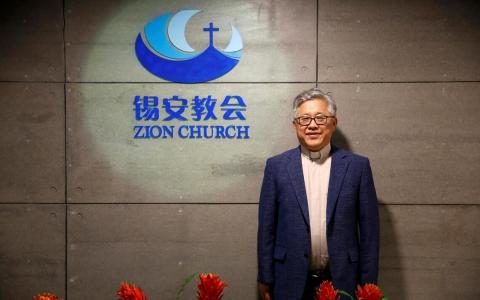 去年10月被中国警方拘留的北京锡安教会创办人金明日已获释，他在星期六（7月4日）乘坐班机抵达美国洛杉矶。（路透档案照）