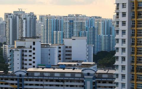 年轻单身公民可与非居民父母购屋引关注 专家：可收紧转售与出租规定