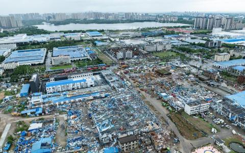 【视频】湖北黄冈历史罕见龙卷风已致11人死亡 中国多地频现极端天气引灾情