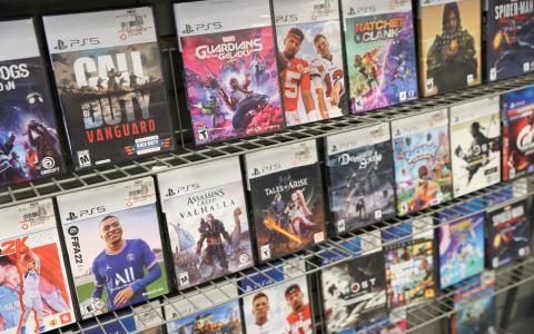 索尼7月初宣布，从2028年起，所有在PlayStation平台推出的新游戏将不再发行实体光碟。（路透社档案照片）