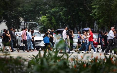 新加坡家庭消费今年料达1894亿元 比疫情前高19.2%
