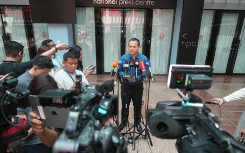 接替费绍尔 扎吉哈承诺深入了解回教社群需要