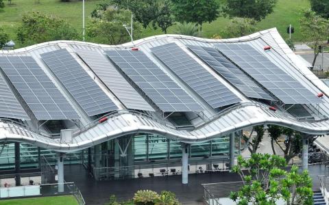 滨海南码头安装逾千太阳能板 年产电量足供180个四房式组屋