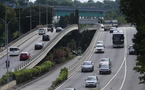 中小型汽车拥车证成价连续两轮走软 报12万3890元