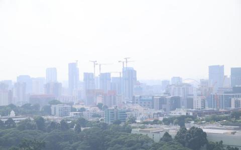亚细安烟霾警戒升至二级 我国启动应急方案待命