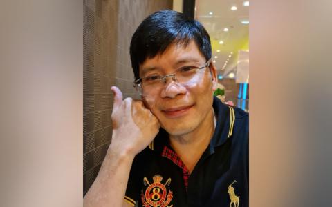 受害者称，被告江俊毅谎称是某家公司的行政总监。（受访者提供）