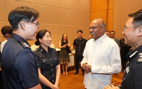 尚穆根:面对AI内政团队须加速打造科技优势 道德与人性判断不可替代