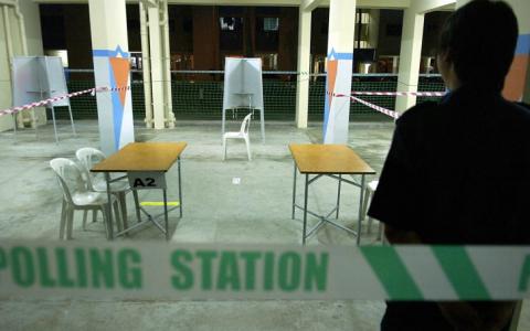 岛国的全国大选，宪法规定五年举行一次，可提早但不能逾期。（海峡时报档案照片）