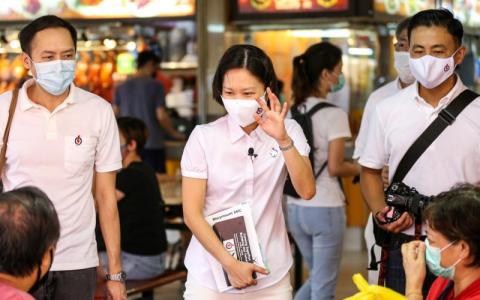 本届大选的人民行动党新人陈杰豪（左上图，顺时钟）、颜晓芳、叶汉荣，以及娜蒂雅被看好下来可能出任政治职务。（档案照片）