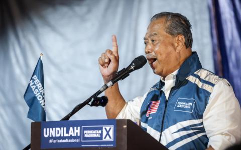 国盟主席、巴莪国席候选人慕尤丁在柔佛巴莪以2万4986张得票胜选。（叶振忠摄）