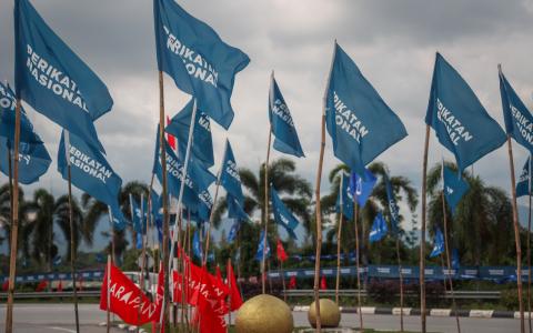 马来西亚国民联盟星期四（11月24日）表明，同意考虑与志同道合的政党组成联合政府。（叶振忠摄）