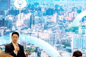 台北市长蒋万安星期三（5月20日）在台湾具影响力的民间工商团体“三三会”演讲。（庄慧良摄）