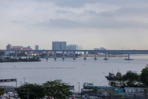 新柔地铁预料今年底通车。（白艳琳摄）