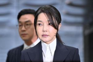 金建希原定于7月19日到案受讯，但以健康问题等为由，两次推迟受讯日期。（路透社档案照片）