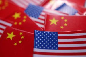 美国政府接连出手制裁中国企业后，中国出台多项对美反制措施。（路透社档案照片）