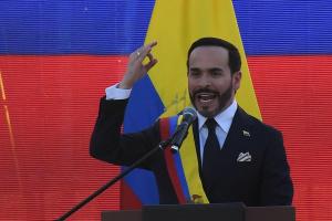 哥伦比亚新总统德拉埃斯普列亚说，新政府将把恢复国家安全和权威作为重点，要求武装部队和警察打击所有犯罪团伙。（法新社）