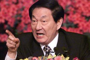 中国国务院原总理朱镕基2000年3月在全国两会记者会上强调，不管哪位台湾领导人上台，都绝对不能搞台独，任何形式的“台湾独立”都不能允许。（法新社）