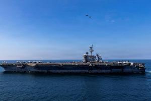 美国海军尼米兹级航空母舰“林肯”号已在中东持续部署了九个月。（路透社）